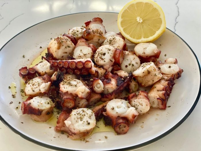 How to cook greek style octopus