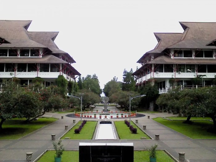 Syarat masuk desain interior itb